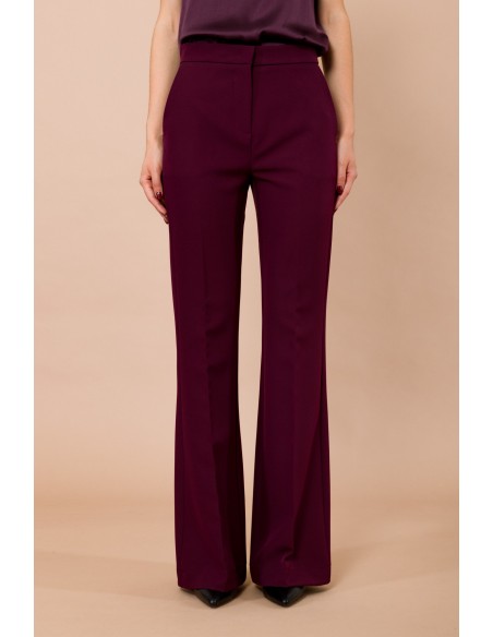 Calças flare com bolsos à francesa Maryley