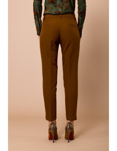 Calças cigarette com fenda na bainha Maryley