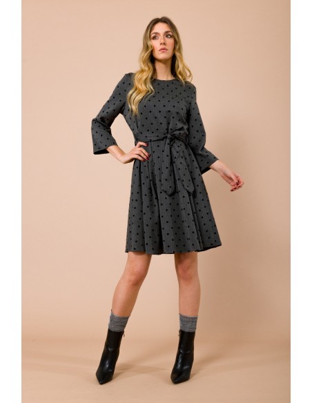 Vestido Curto Com Saia Rodada. Manga 3/4 Com Bolinhas Flocadas Maryley