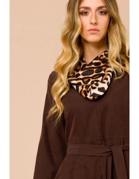 Vestido longo com manga 3/4. Cinto na cintura e foulard combinado Maryley