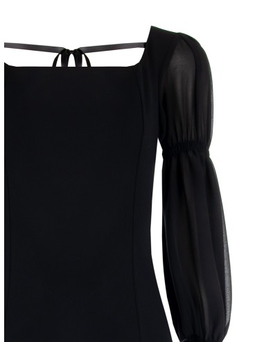 Vestido curto tipo tubinho em scuba crepe com mangas em georgette Rinascimento