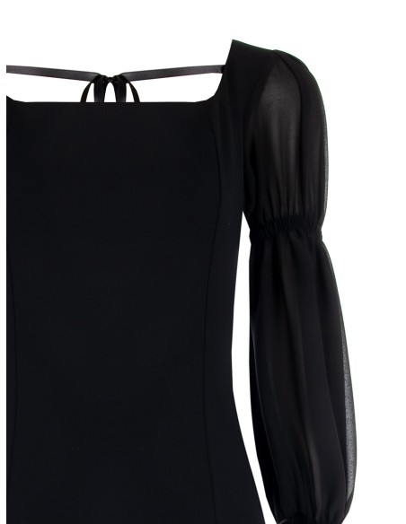 Vestido curto tipo tubinho em scuba crepe com mangas em georgette Rinascimento