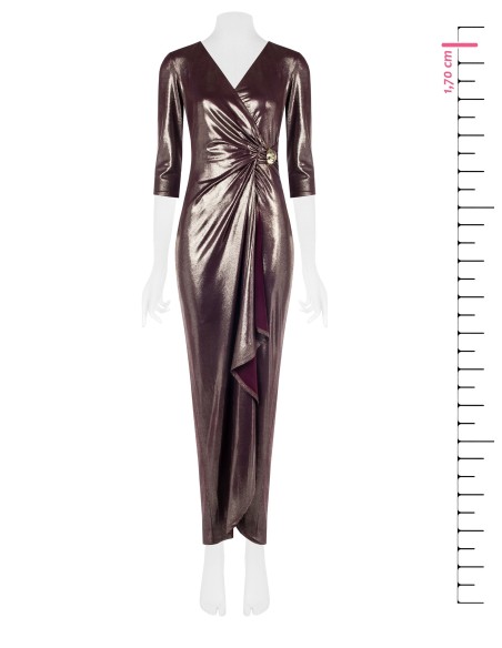 Vestido longo satinado drapeado com detalhe de joia e decote em V Rinascimento