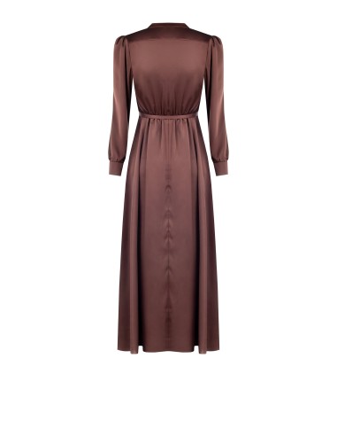 Vestido longo evasé em cetim com cinto coordenado e pendente com logótipo Rinascimento