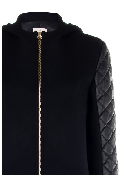 Casaco médio em mistura de lã com capuz e mangas acolchoadas em pele sintética Rinascimento