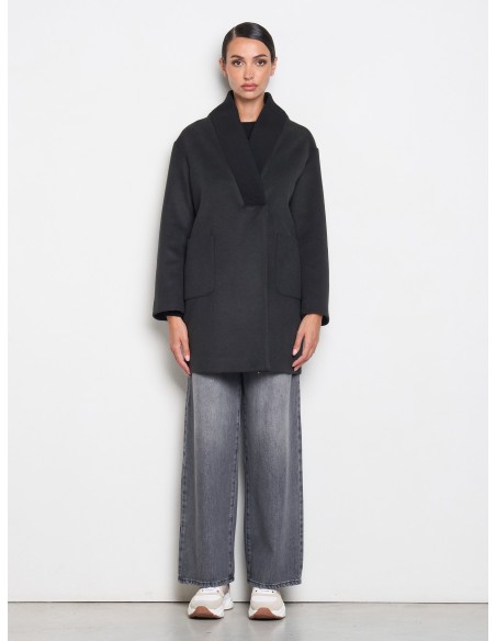 Casaco médio estilo cocoon em veludo com gola em malha Rinascimento