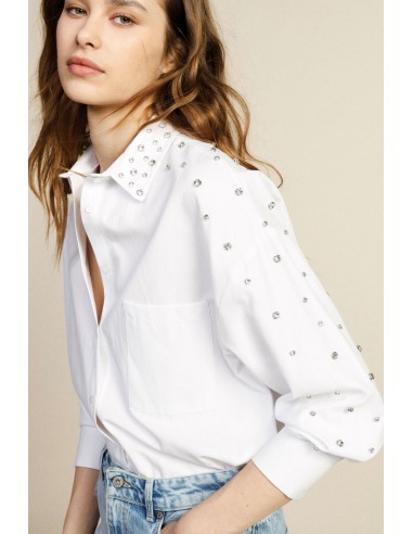 Camisa Longa com Tachas, Bolso e Gola Pontiaguda Dixie