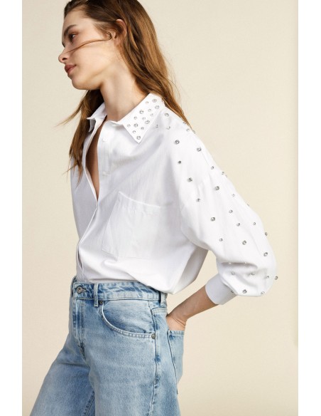 Camisa Comprida Com Tachas, Bolso E Colarinho Pontudo Dixie