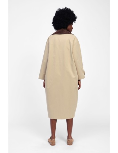 Trench longo com detalhes em contraste Dixie