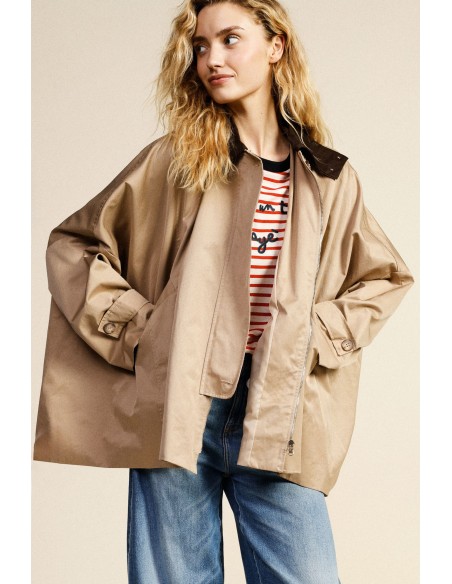 Casaco Curto Oversize Fecho de Correr Gola Contrastante Dixie