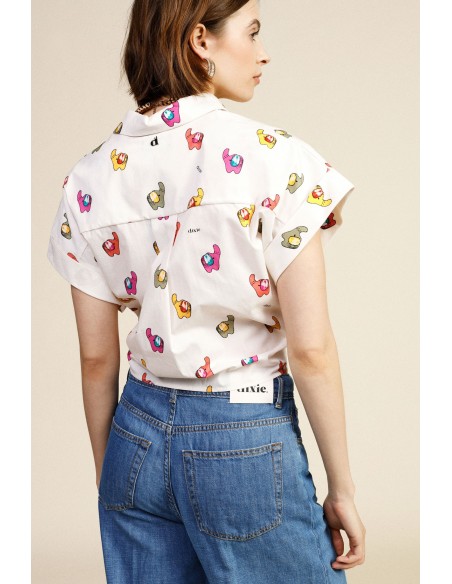 Camisa cropped com estampa fantasia e nó frontal Dixie