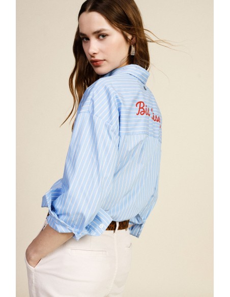 Camisa às riscas com bolso e frase estampada Dixie