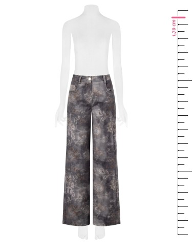 Jeans palazzo desbotado e estampado floral Rinascimento