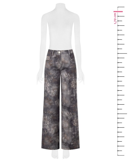 Jeans palazzo desbotado e estampado floral Rinascimento