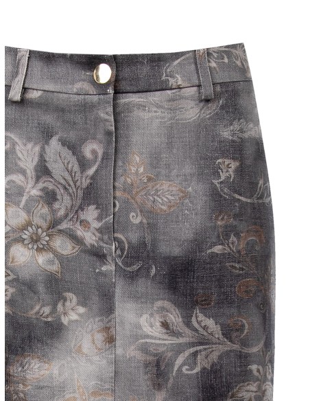 Saia longa tubinho em denim lavado e estampada com flores Rinascimento