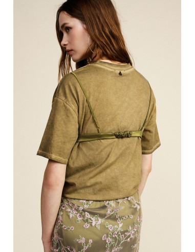 T-shirt Mangas Curtas com Detalhes Bordados Dixie