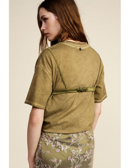 T-shirt Mangas Curtas com Detalhes Bordados Dixie