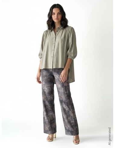 Camisa Ampla em Tecido Leve Misto de Viscose com Mangas Morcego Rinascimento