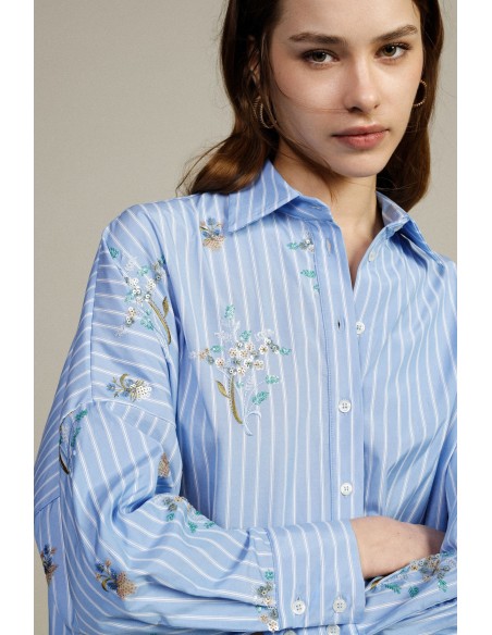 Camisa Oversize às Riscas com Bordados Florais Dixie