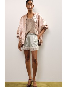 Shorts de corte regular com borda em renda floral Dixie