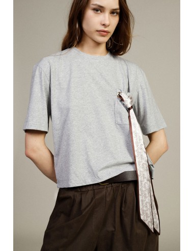 T-shirt Boxy Fit com lenço decorativo Dixie