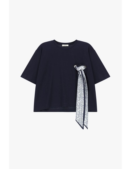 T-shirt corte boxy com lenço decorativo Dixie