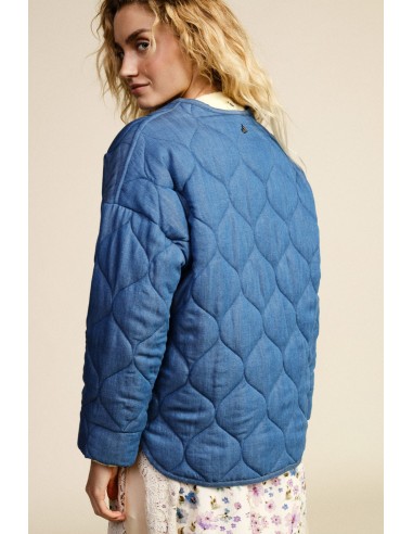 Casaco matelassado com bolsos aplicados e fechos de alamar Dixie