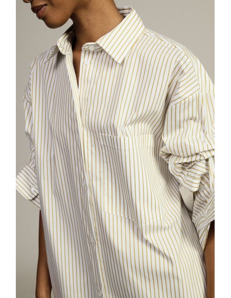 Camisa Oversize às Riscas com Bolso no Peito Dixie