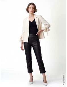 T-shirt justa em mistura de viscose com decote em V franzido Rinascimento 2