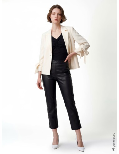 T-shirt justa em mistura de viscose com decote em V franzido Rinascimento