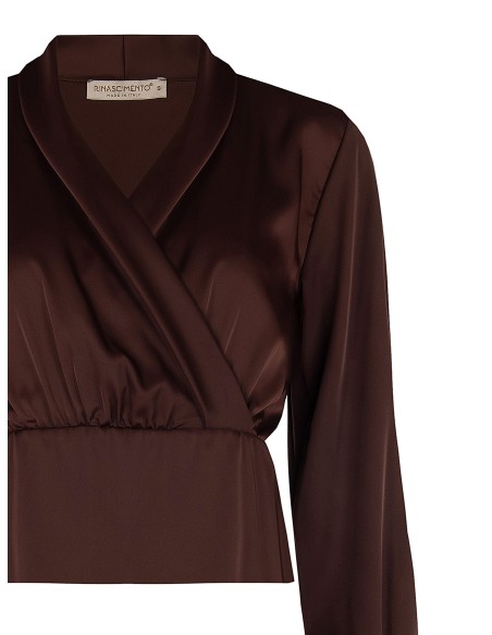 Blusa ajustada em cetim com decote em V cruzado Rinascimento