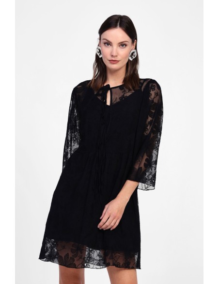 Vestido Curto Com Motivo Floral Dixie