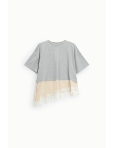 T-shirt com barra assimétrica e detalhe em renda Dixie 2