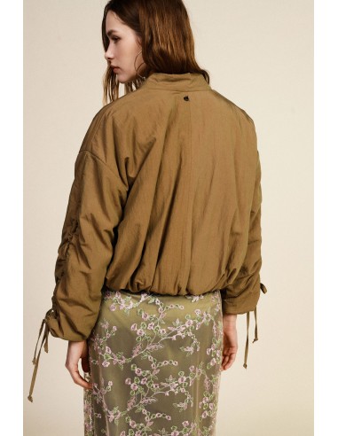 Bomber curta com cordão e bolsos frontais Dixie