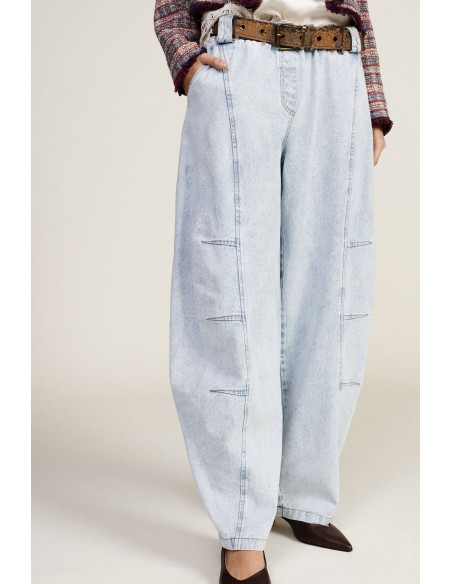 Jeans balloon com cinto decorativo na cintura Dixie