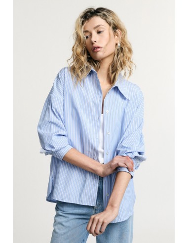 Camisa às Riscas com Detalhes em Renda e Corte Solto Please