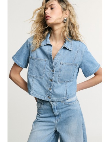 Camisa cropped com bolsos aplicados e mangas curtas Please