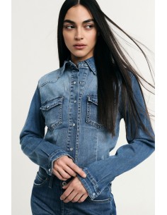 Camisa Denim Com Bolsos Frontais E Punhos Abotoados Please