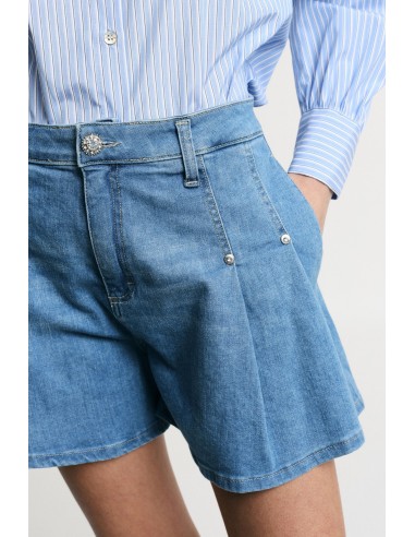 Shorts de corte regular com pregas e bolsos frontais Please
