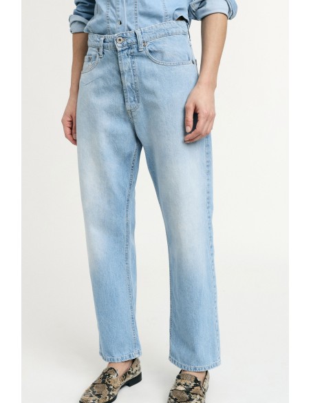 Jeans de perna reta, cintura alta, com passantes Please