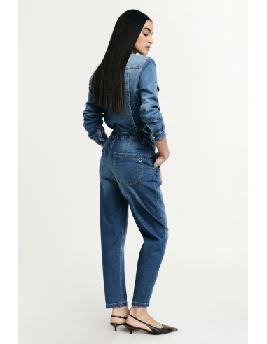 Jeans Balloon Fit com Cintura Alta e Chaveiro Ursinho Please