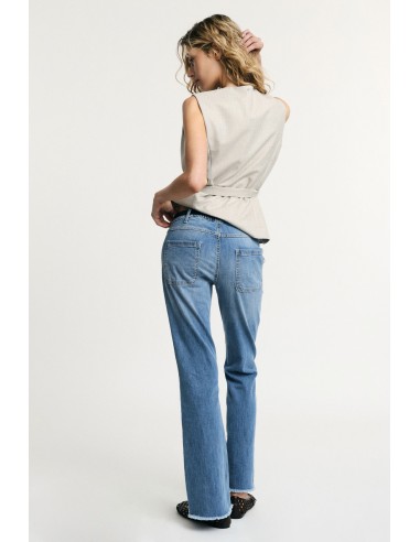 Jeans Flare com Bainha Desfiada e Cinto Please