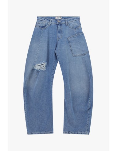Jeans wide leg com rasgo e bolso aplicado Please