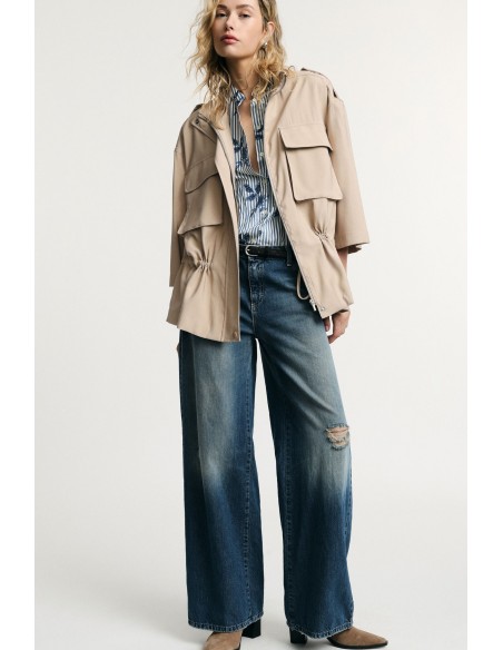 Parka Curta Bolsos Frontais Mangas Amplas Please