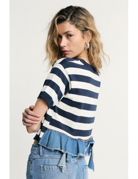 T-Shirt Cropped às Riscas com Barra Desfiada Please