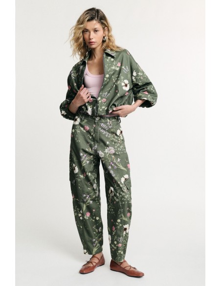Calças cargo com estampa floral, cintura alta e bolsos laterais Please