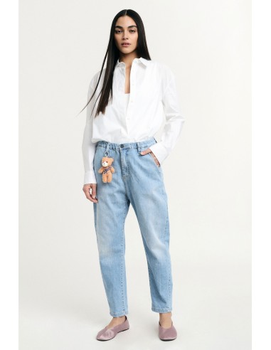 Jeans Balloon Fit com porta-chaves ursinho Please