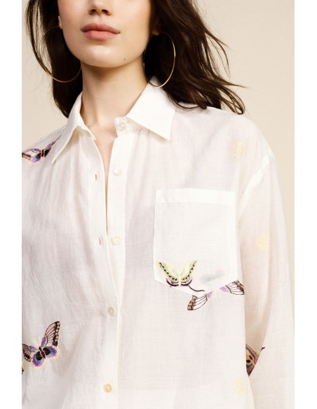 Camisa Larga com Estampa de Borboletas e Bolso Dixie