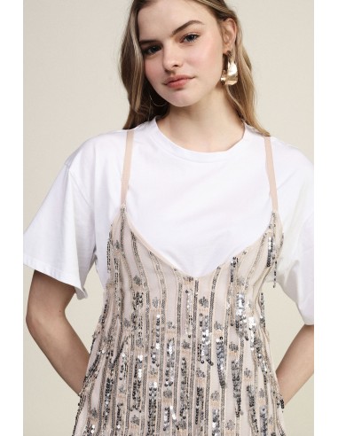 Top com T-shirt e detalhes decorativos em camadas Dixie